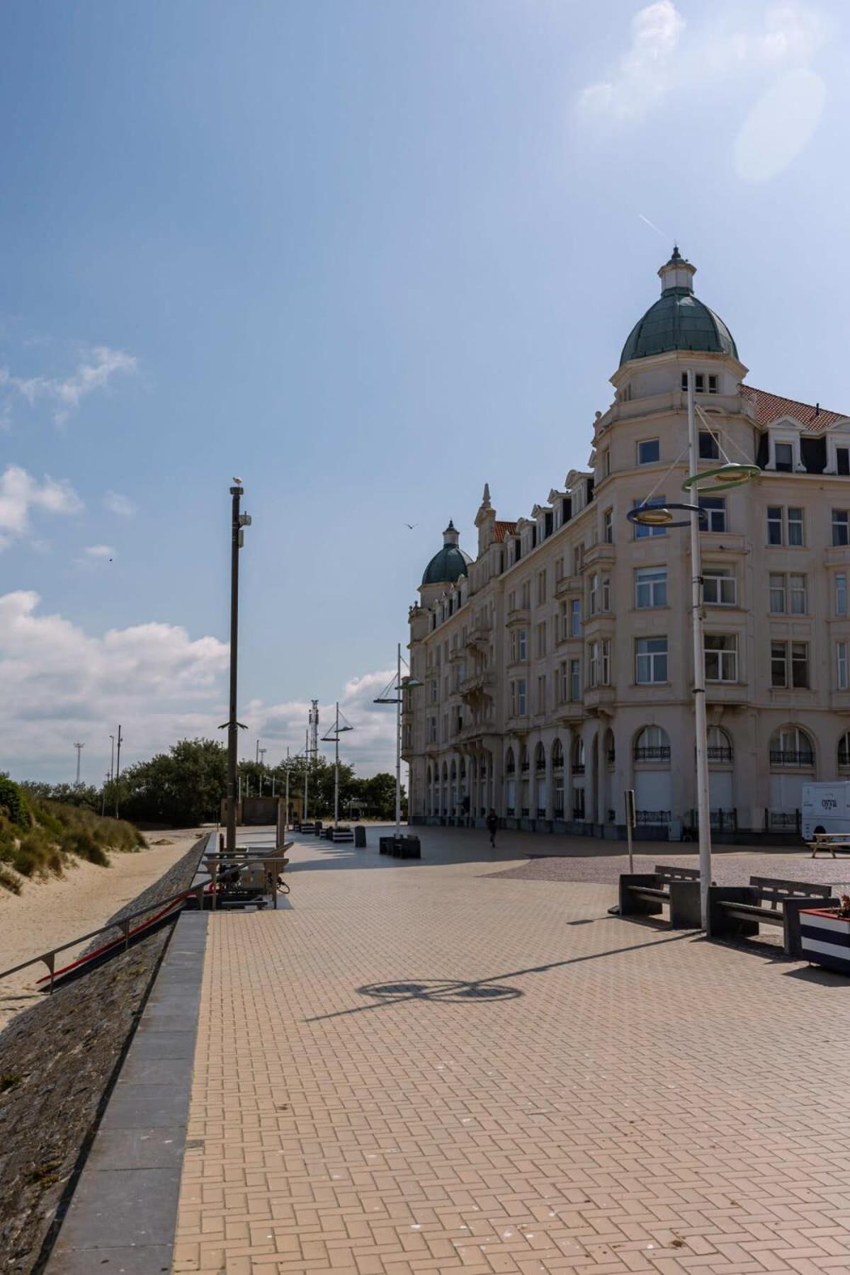 Huswell - Beachfront Apartment In Zeebrugge Εξωτερικό φωτογραφία